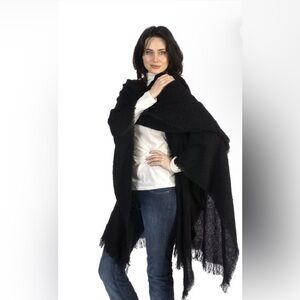 Kelly Woollen Mills Irish
Celtic Lambswool  Shawl Wrap Poncho one size